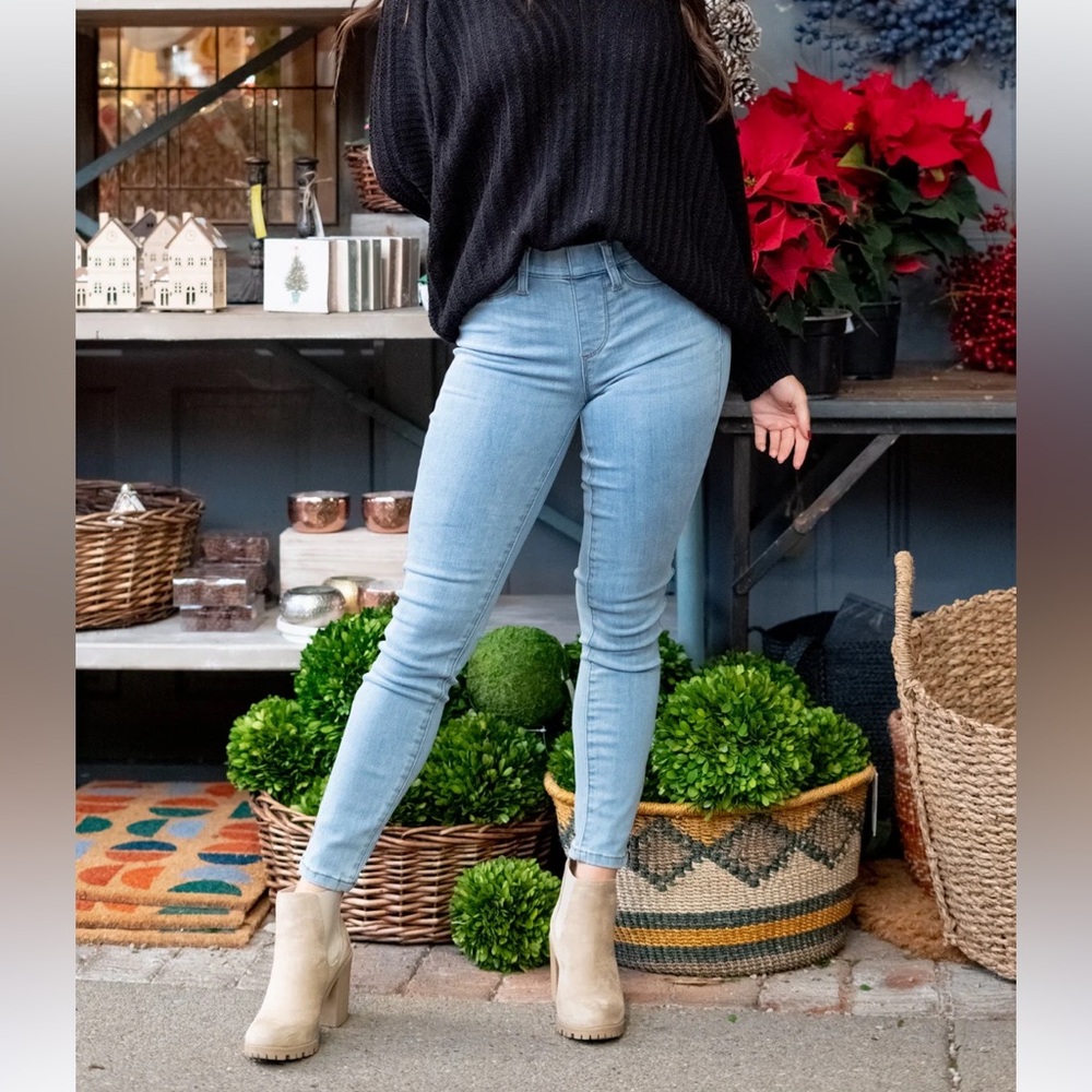 NWT Judy blue mid-rise skinny fit pull-on jeans in sz 11/30 - Picture 5 of 14